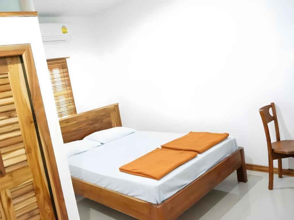 Thongphaphum Place Экстерьер фото