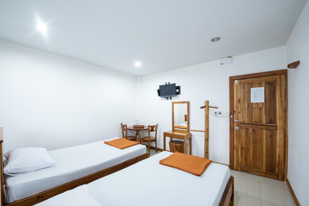 Thongphaphum Place Экстерьер фото